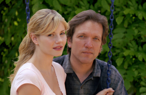 Still of Elisha Cuthbert and Martin Donovan in The Quiet (2005)