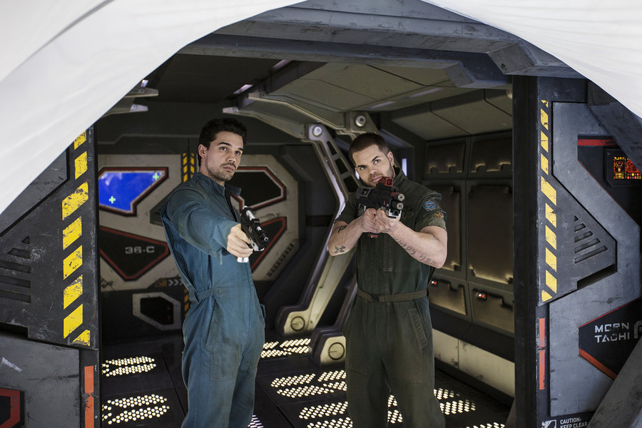 Still of Wes Chatham and Steven Strait in The Expanse (2015)