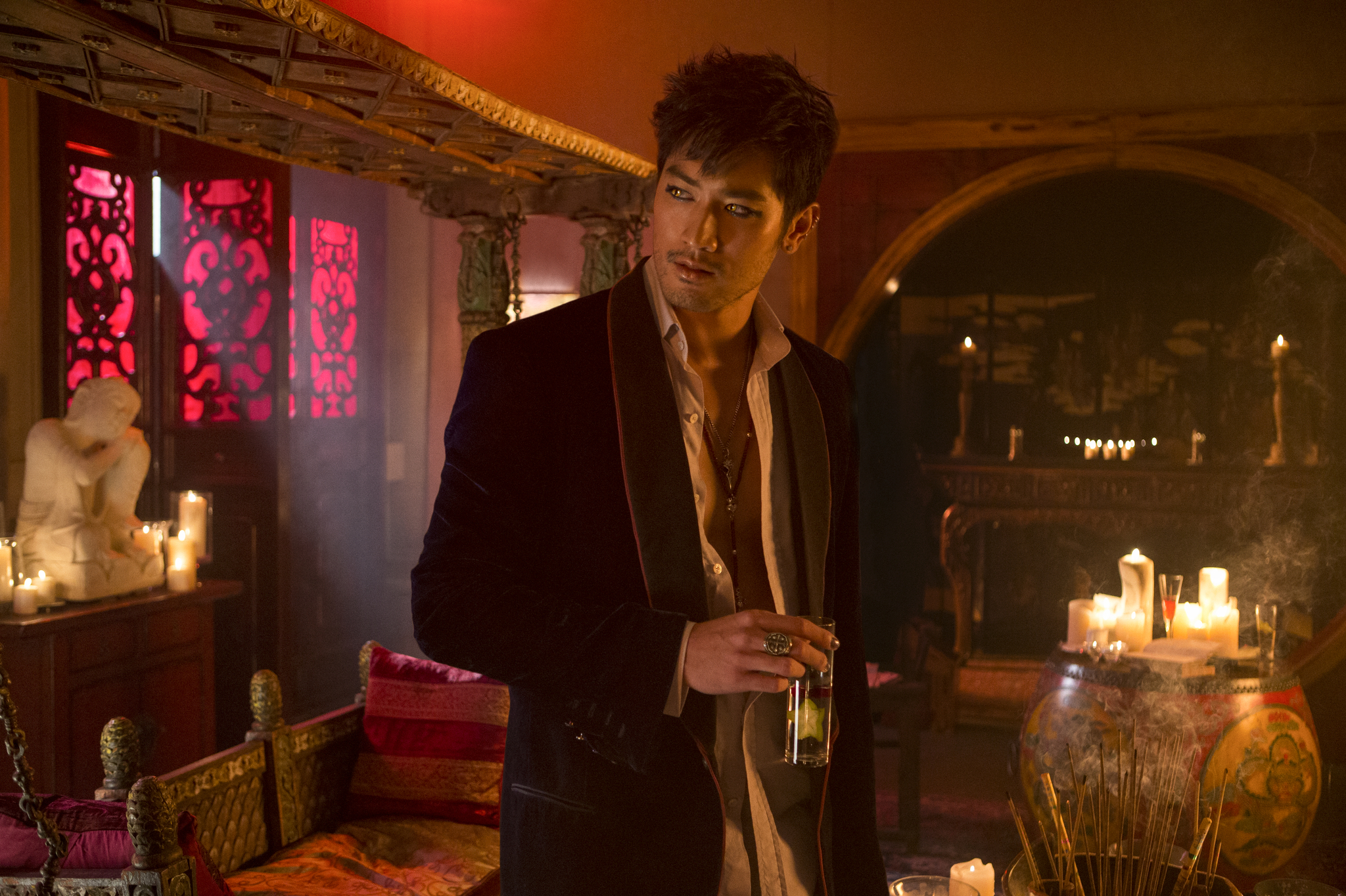 Still of Godfrey Gao in Mirties irankiai: Kaulu miestas (2013)