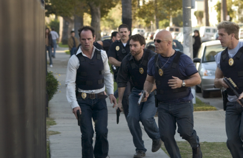 Still of Michael Chiklis, Walton Goggins, Kenny Johnson and David Rees Snell in Skydas (2002)