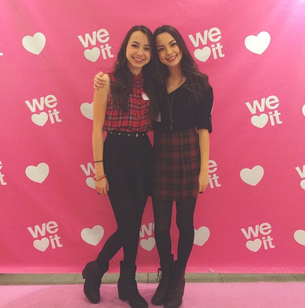 Veronica Merrell and Vanessa Merrell at event of We Heart It (2015)