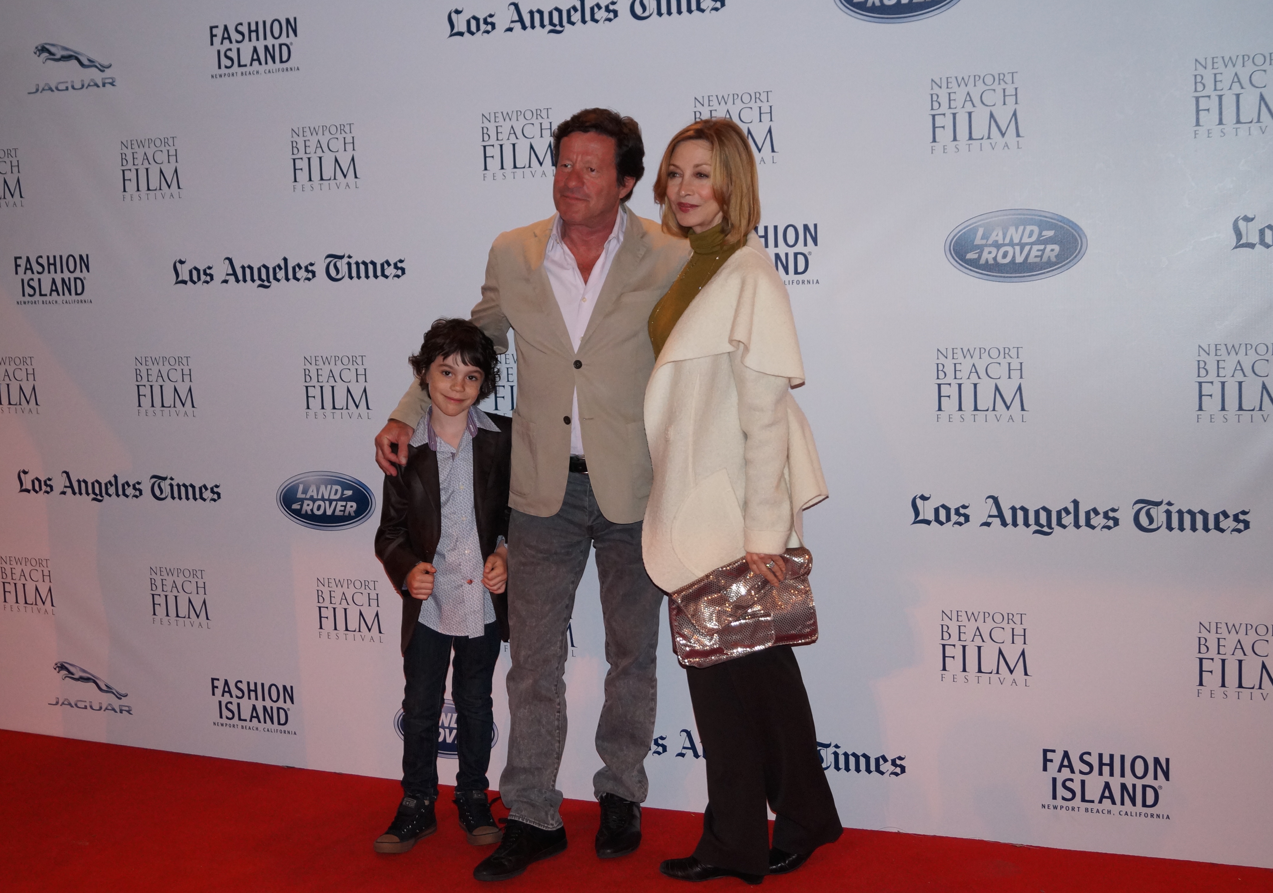 Joaquim de Almeida and Sharon Lawrence