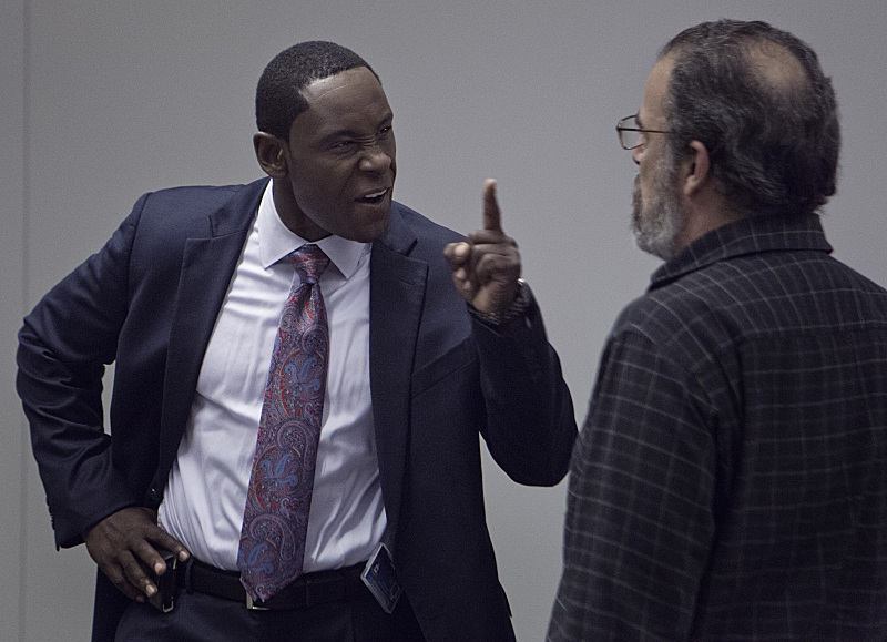 Still of Mandy Patinkin and David Harewood in Tevyne (2011)