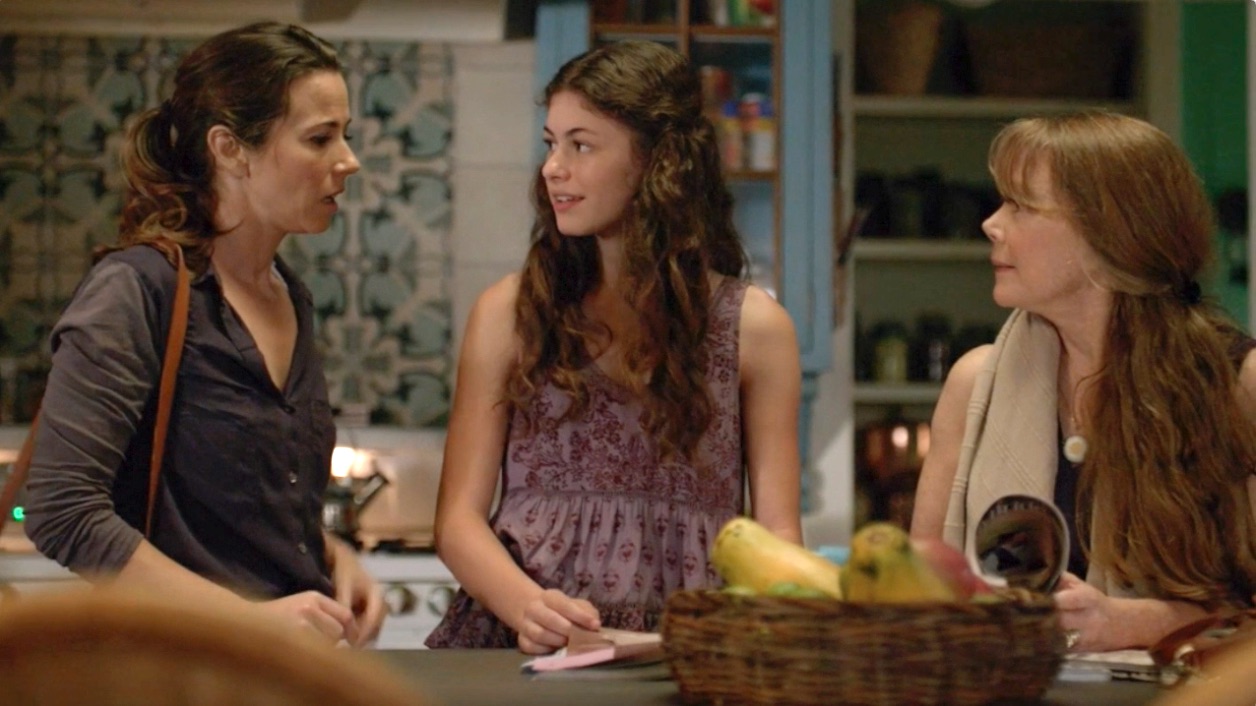 Taylor Rouviere, Linda Cardellini and Sissy Spacek, Bloodline- Season 1