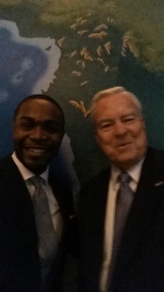 J'mme Love takes selfie with Bill Kurtis @ the Union League Club of Chicago. A Titan among news and documentaries.