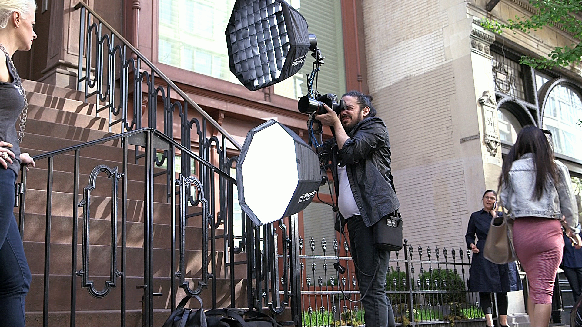 Jason shooting tests on location in NYC, with the custom rig he uses for Six Beats Of Separation photo-shoots.