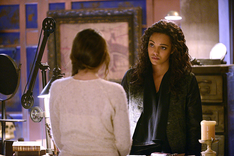 Still of Danielle Campbell and Maisie Richardson-Sellers in The Originals (2013)
