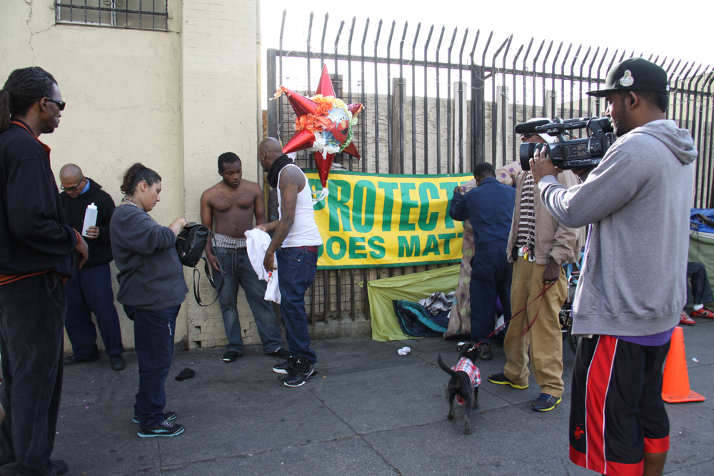 Shanks Rajendran filming his Los Scandalous - Skid Row documentary.