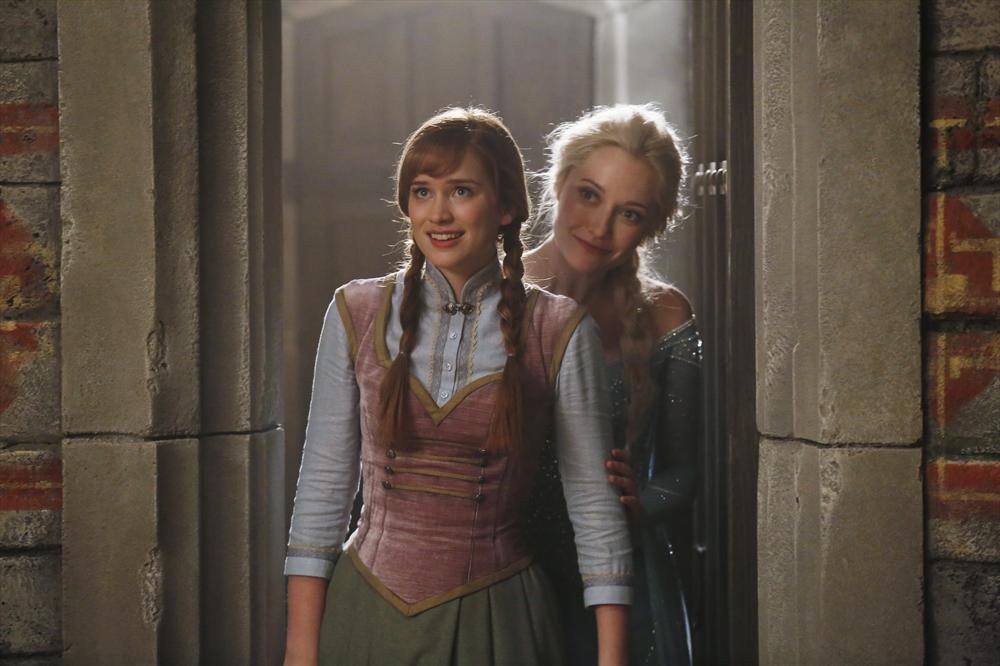 Still of Georgina Haig and Elizabeth Lail in Once Upon a Time (2011)