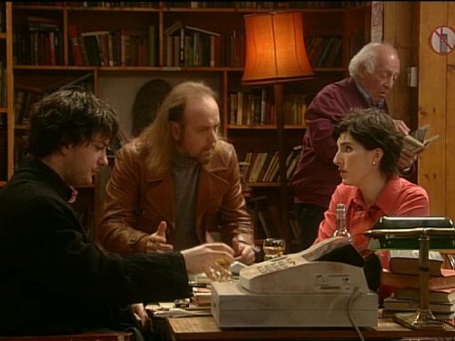 Still of Bill Bailey, Tamsin Greig and Dylan Moran in Black Books (2000)