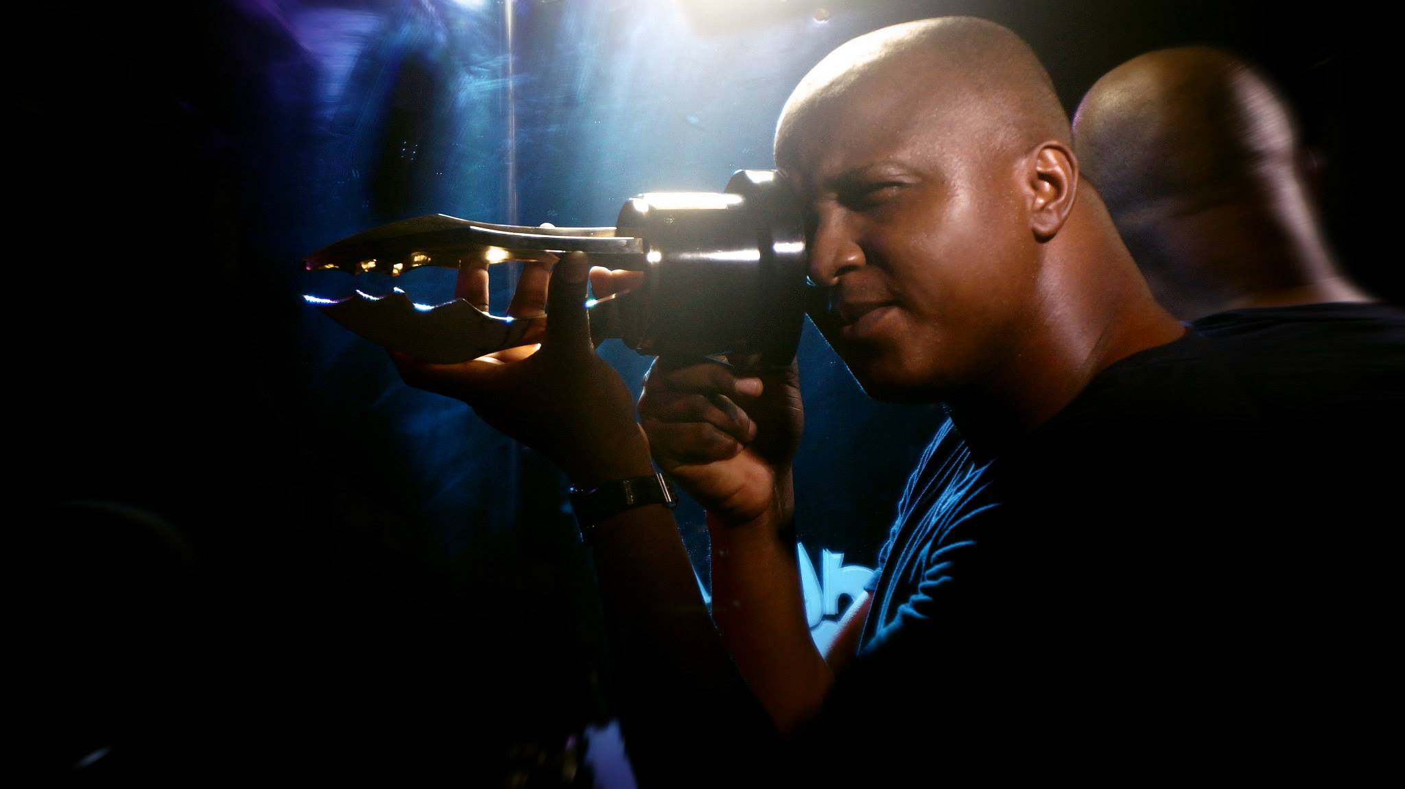 STANLEE OHIKHUARE with his AMVCA 2015 Award for best Cinematographer