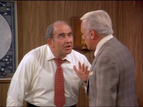 Still of Edward Asner and Ted Knight in Mary Tyler Moore (1970)