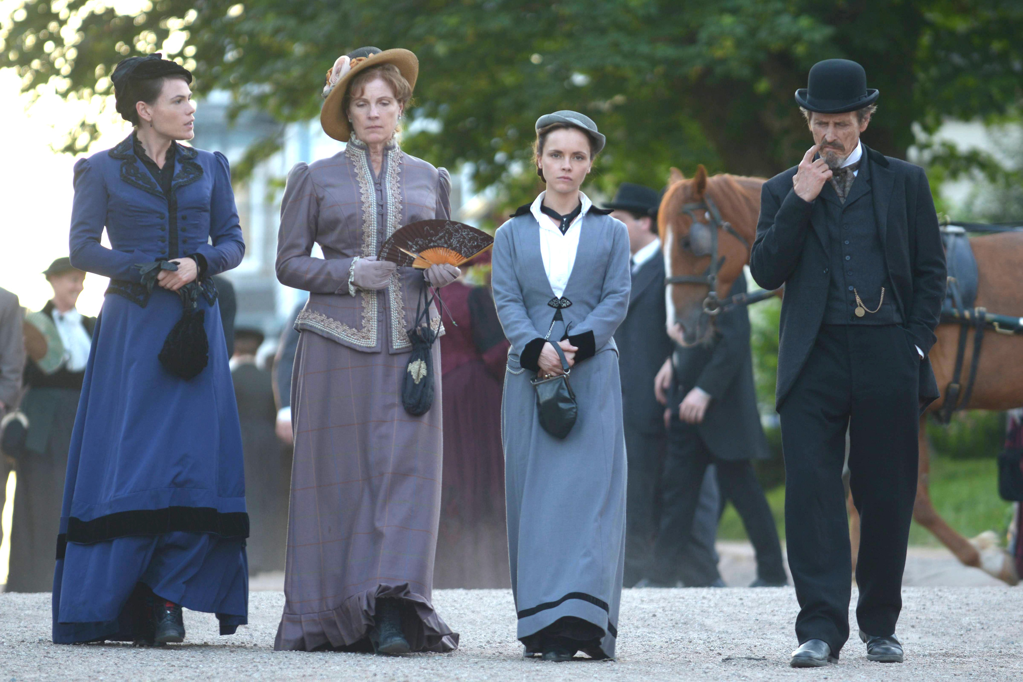 Still of Christina Ricci, Clea DuVall and Stephen McHattie in Lizzie Borden Took an Ax (2014)