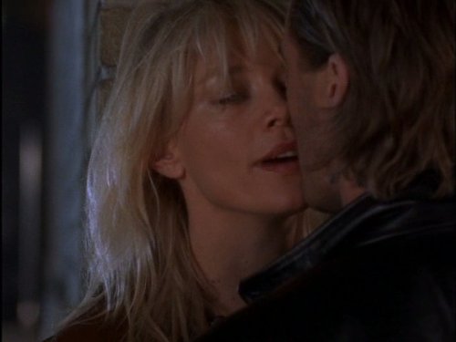 Still of Roy Dupuis and Peta Wilson in Jos vardas Nikita (1997)