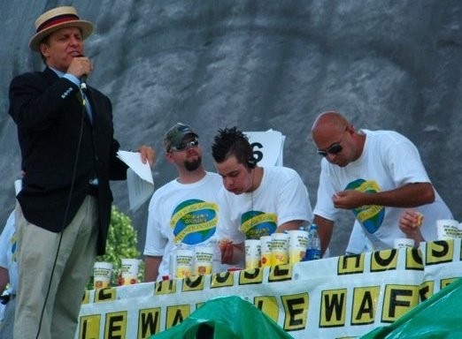 Waffle House / World Waffle-Eating Championship 2005