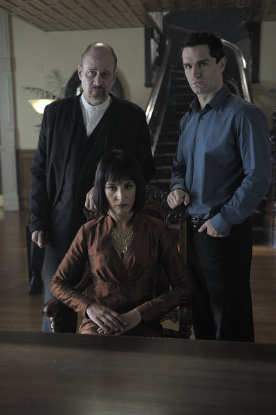 Still of Terry Kinney, Sam Witwer and Deena Aziz in Being Human (2011)