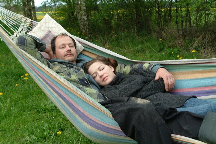 Still of Hannah Herzsprung and Cornelius Schwalm in Pink (2009)