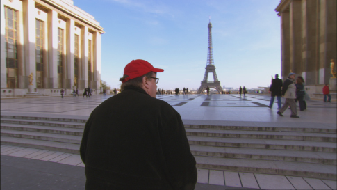 Still of Michael Moore in Sicko (2007)