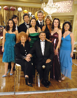 Fran Drescher, Debi Mazar, Rachel Hunter, Mort Drescher, Ryan McPartlin, Charles Shaughnessy, Ben Feldman, Misti Traya, Sylvia Drescher and Mikalah Gordon at event of Living with Fran (2005)