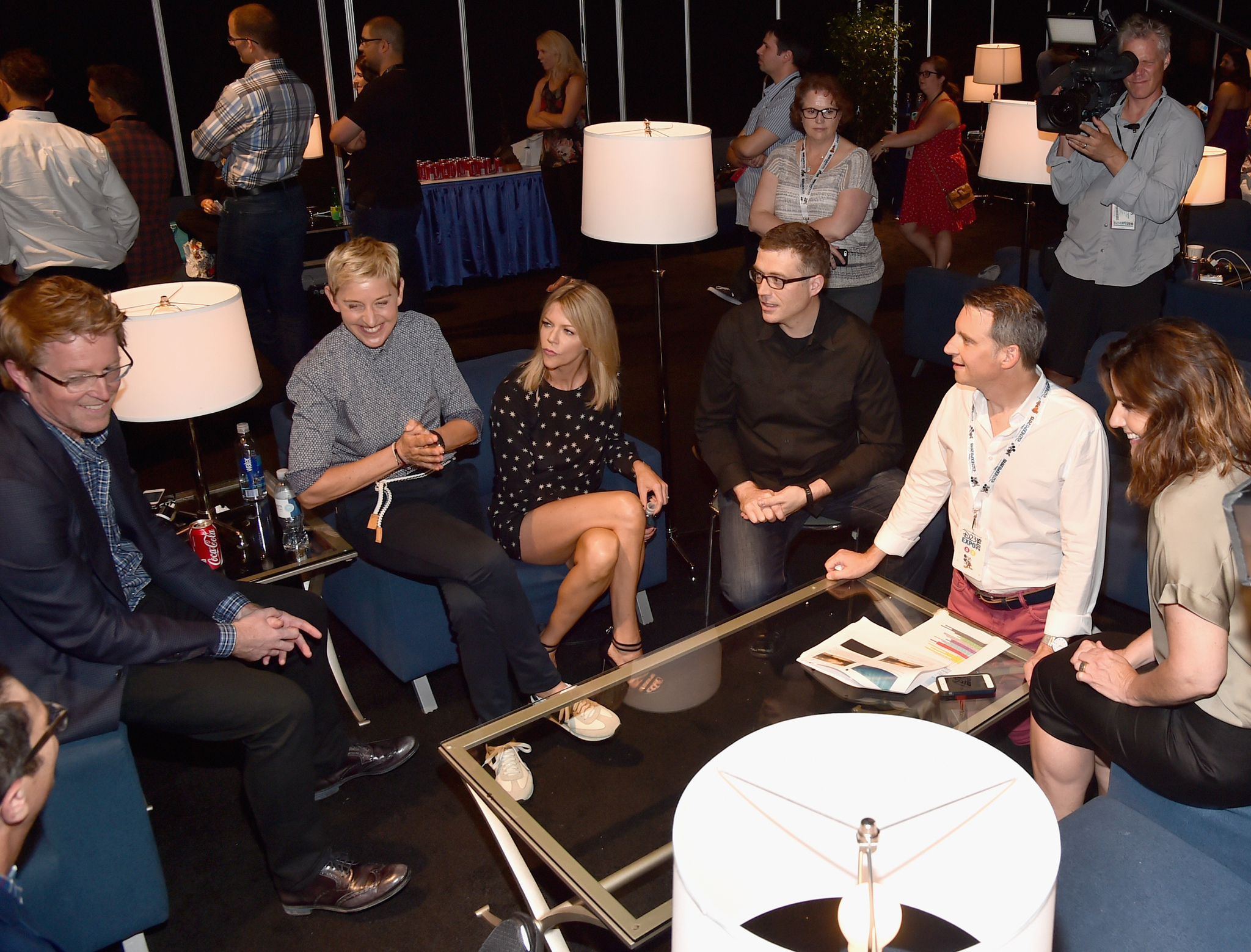 Ellen DeGeneres, Andrew Stanton, Andrew Bernstein, Lindsey Collins, Angus MacLane and Kaitlin Olson at event of Finding Dory (2016)