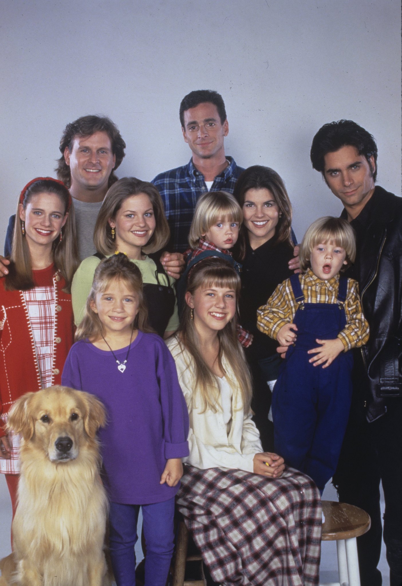 Still of Ashley Olsen, John Stamos, Andrea Barber, Candace Cameron Bure, Dave Coulier, Lori Loughlin, Bob Saget, Jodie Sweetin and Dylan Tuomy-Wilhoit in Full House (1987)