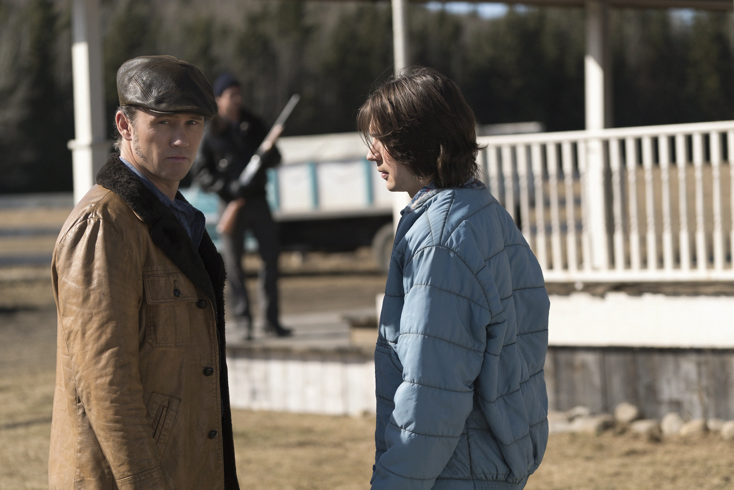 Still of Jeffrey Donovan and Allan Dobrescu in Fargo (2014)