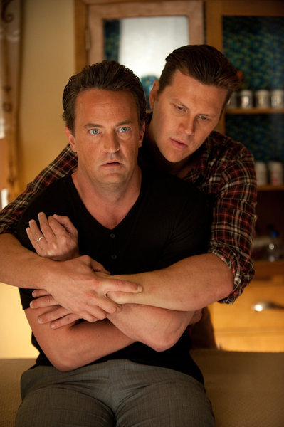 Still of Matthew Perry and Hayes MacArthur in Go On: Back, Back, Back... It's Gone! (2012)