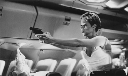 Still of Lauren Holly in Turbulence (1997)