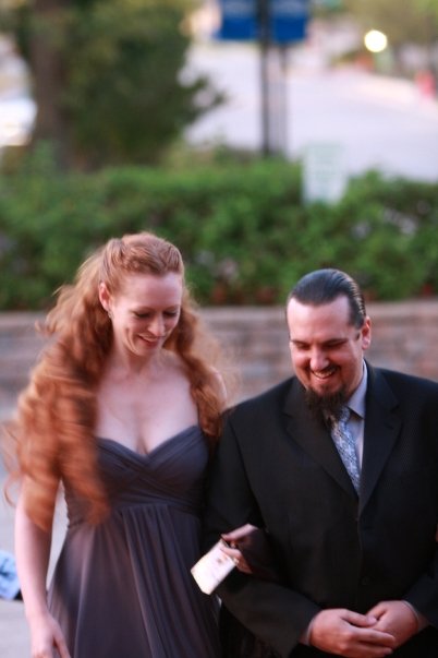 Gwydhar and Danellyn arriving at Elgin film festival 2009.