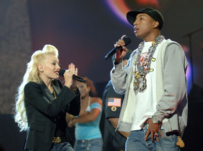 Gwen Stefani and Pharrell Williams at event of 2005 American Music Awards (2005)