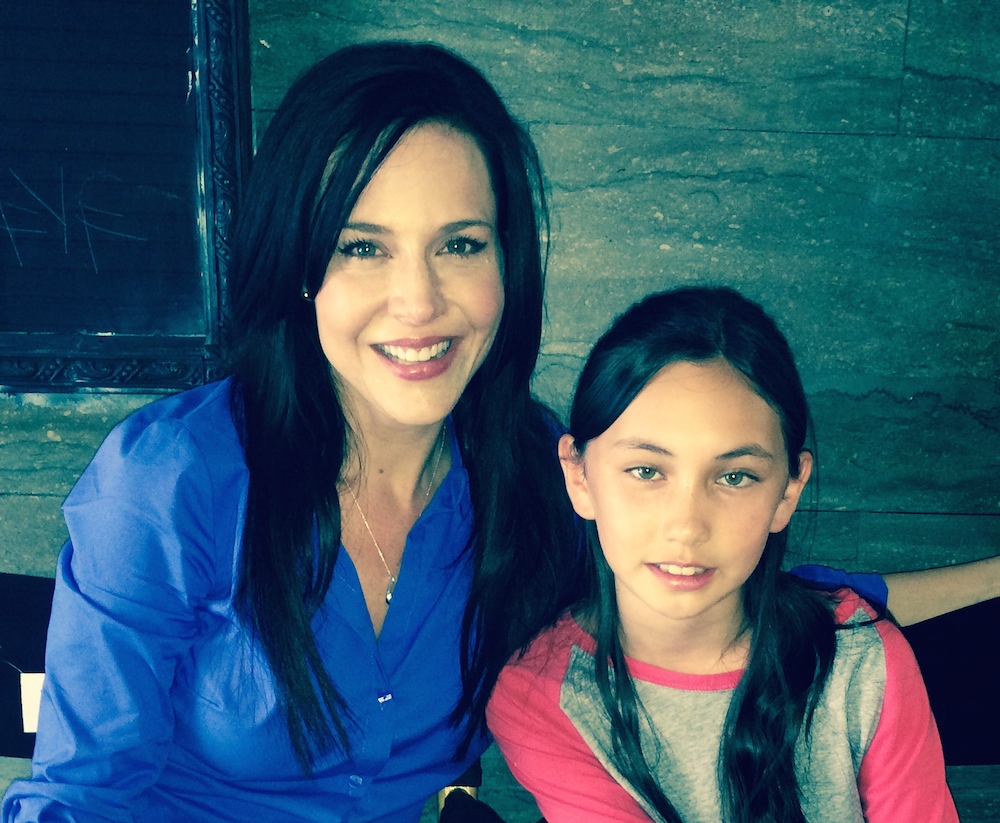 On Havenhurst set, Julie Benz (as Jackie) with Theresa Laib (as Jackie's daughter), directed by Andrew C. Erin