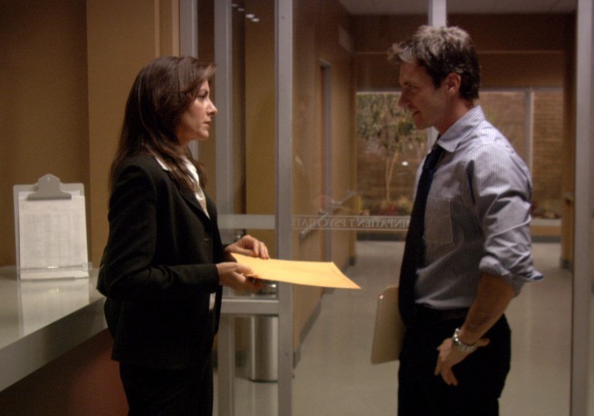 Still of Katherine Kamhi and Chris Vance in Mental (2009)
