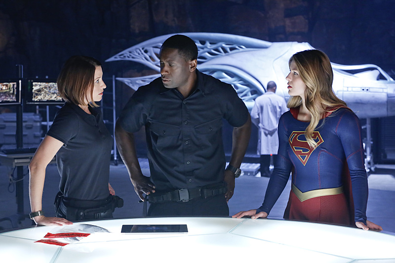 Still of David Harewood, Chyler Leigh and Melissa Benoist in Supergirl (2015)