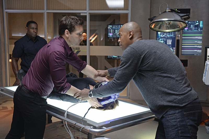 Still of Peter Facinelli, David Harewood and Mehcad Brooks in Supergirl (2015)