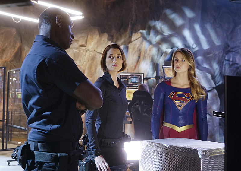 Still of David Harewood, Chyler Leigh and Melissa Benoist in Supergirl (2015)