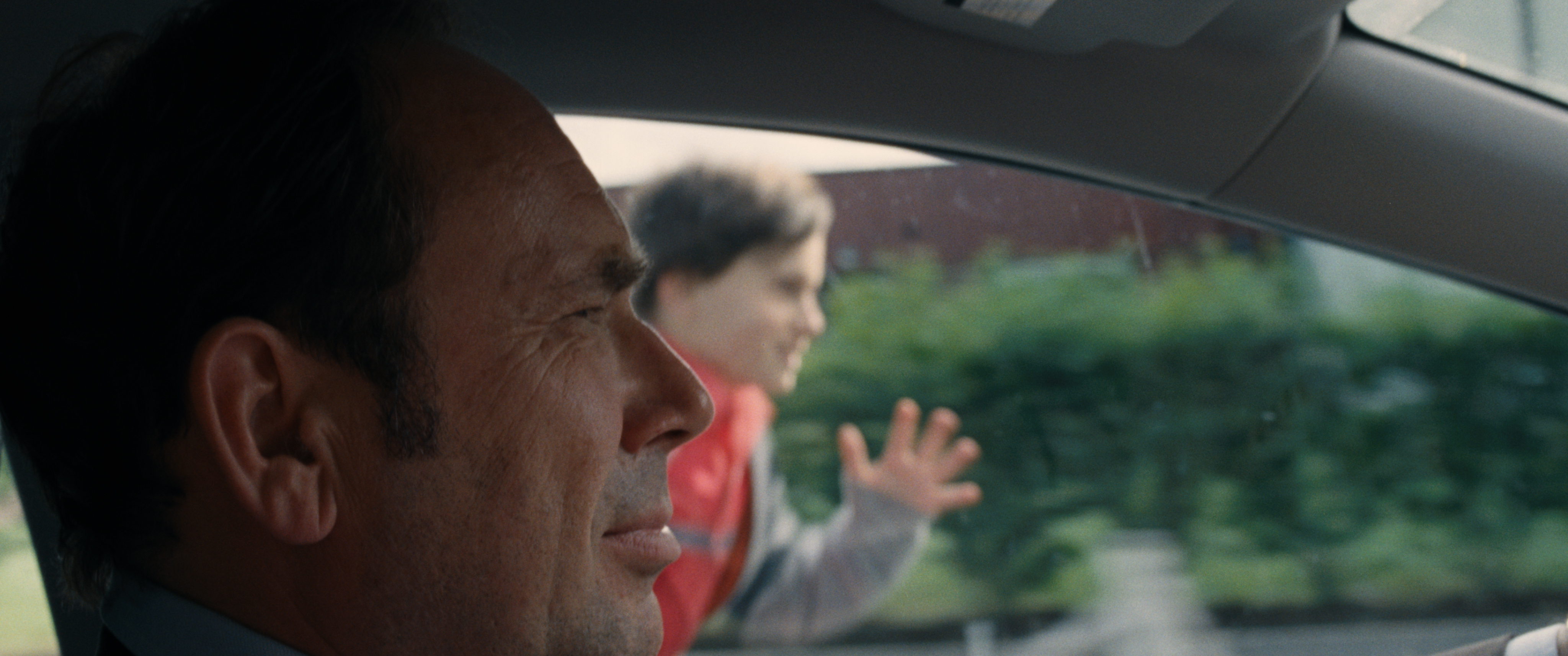 Still of Olivier Gourmet and Charles Mérienne in Terre battue (2014)