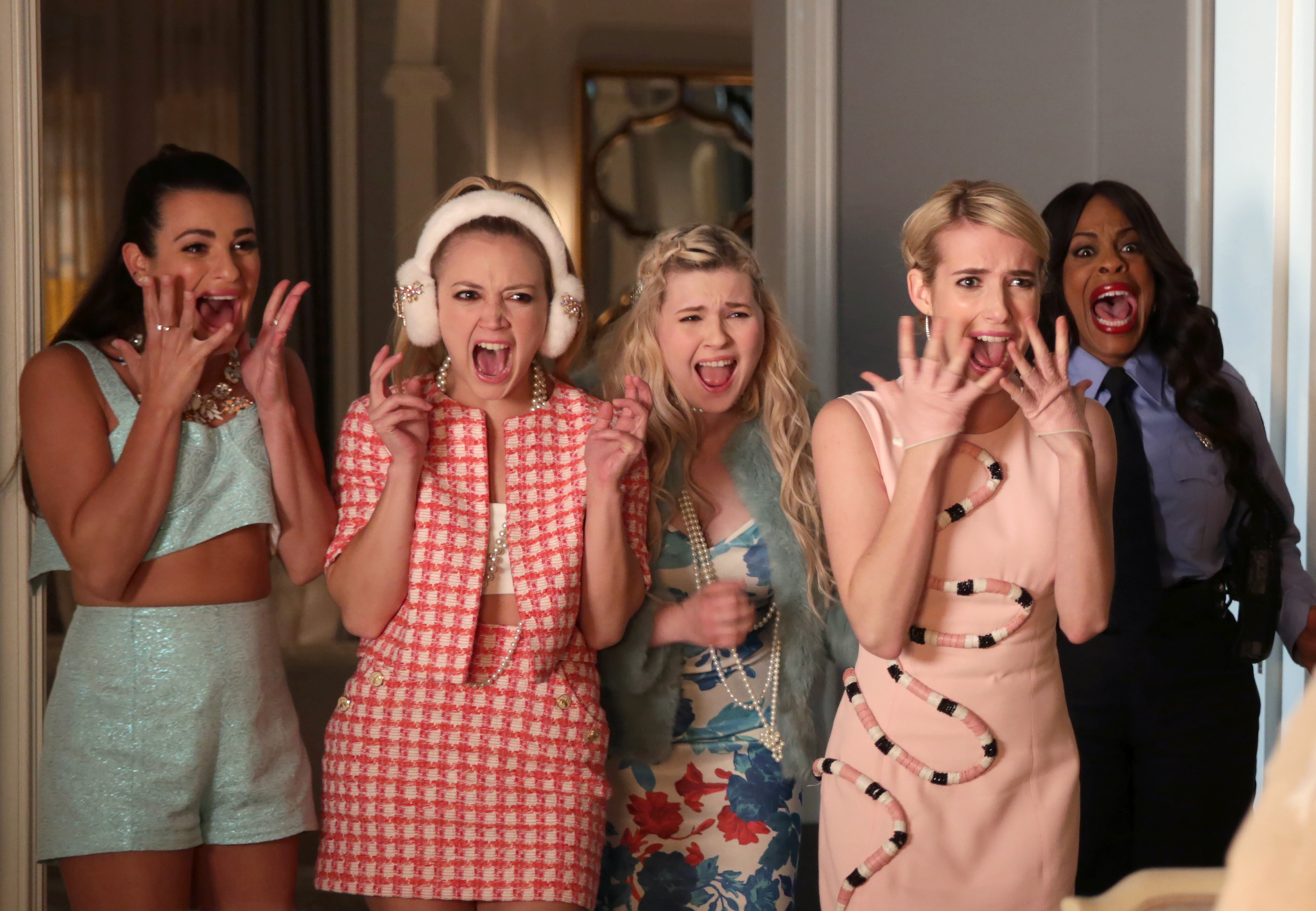 Still of Lea Michele, Niecy Nash, Emma Roberts, Abigail Breslin and Billie Lourd in Scream Queens (2015)