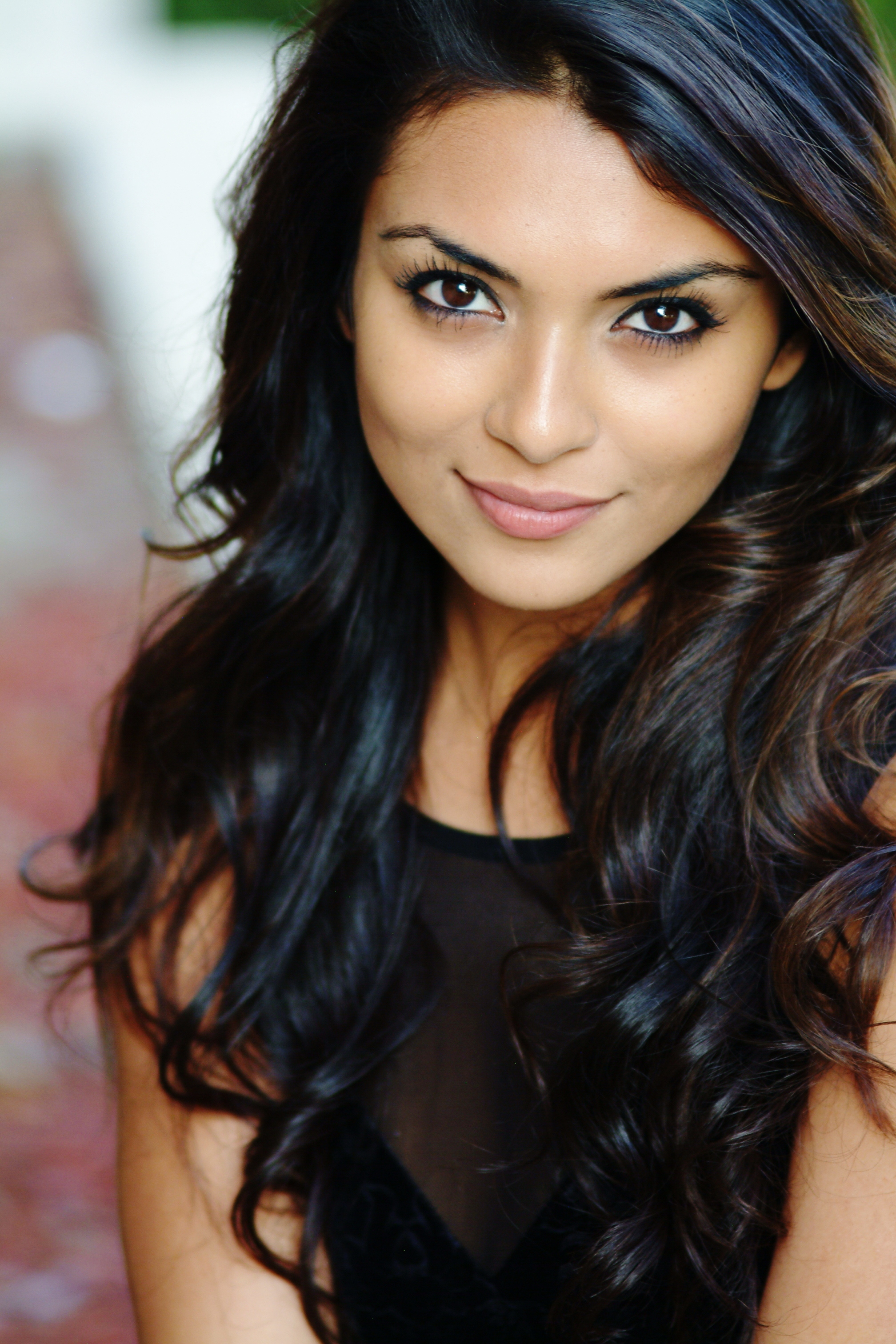 AYUSHI CHHABRA- HEADSHOT