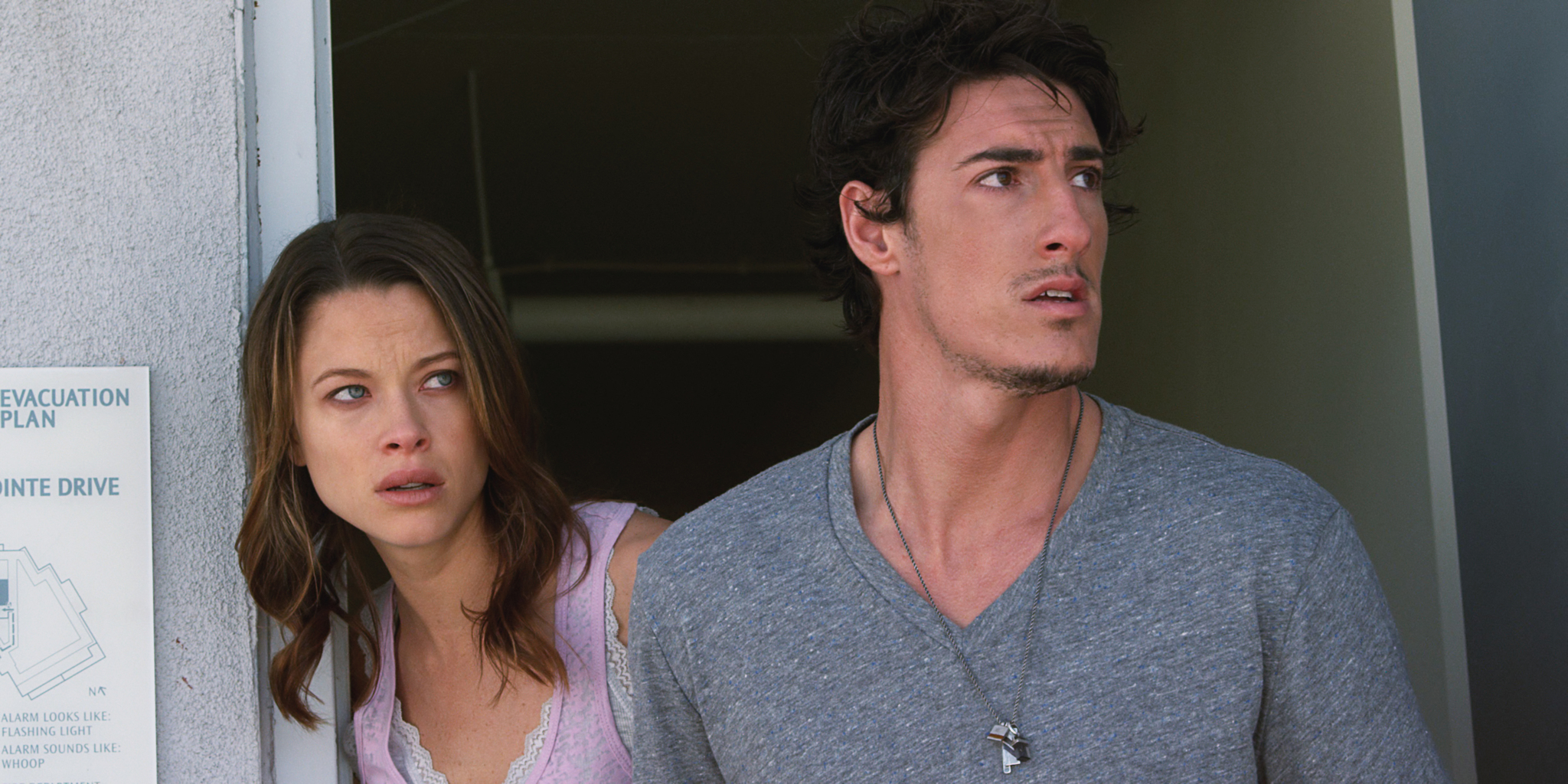 Still of Eric Balfour and Scottie Thompson in Horizontas (2010)