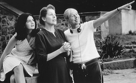 Gaby Hoffmann, Lynn Redgrave and Sarah Kernochan in Strike! (1998)