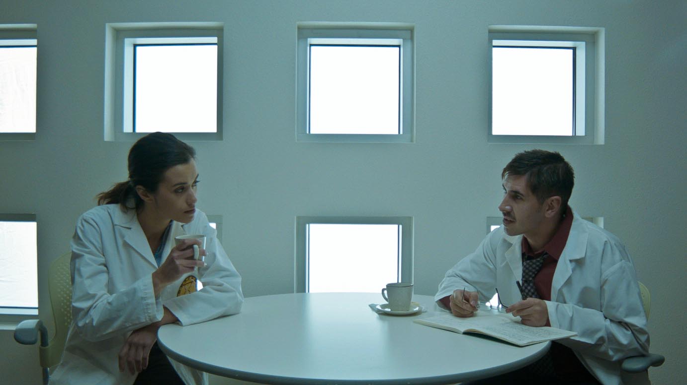 The Kammler Code : Dr. Anna Renshaw (Maxine Paul) and Dr. Chris Martinez (Maximiliano Martinez)