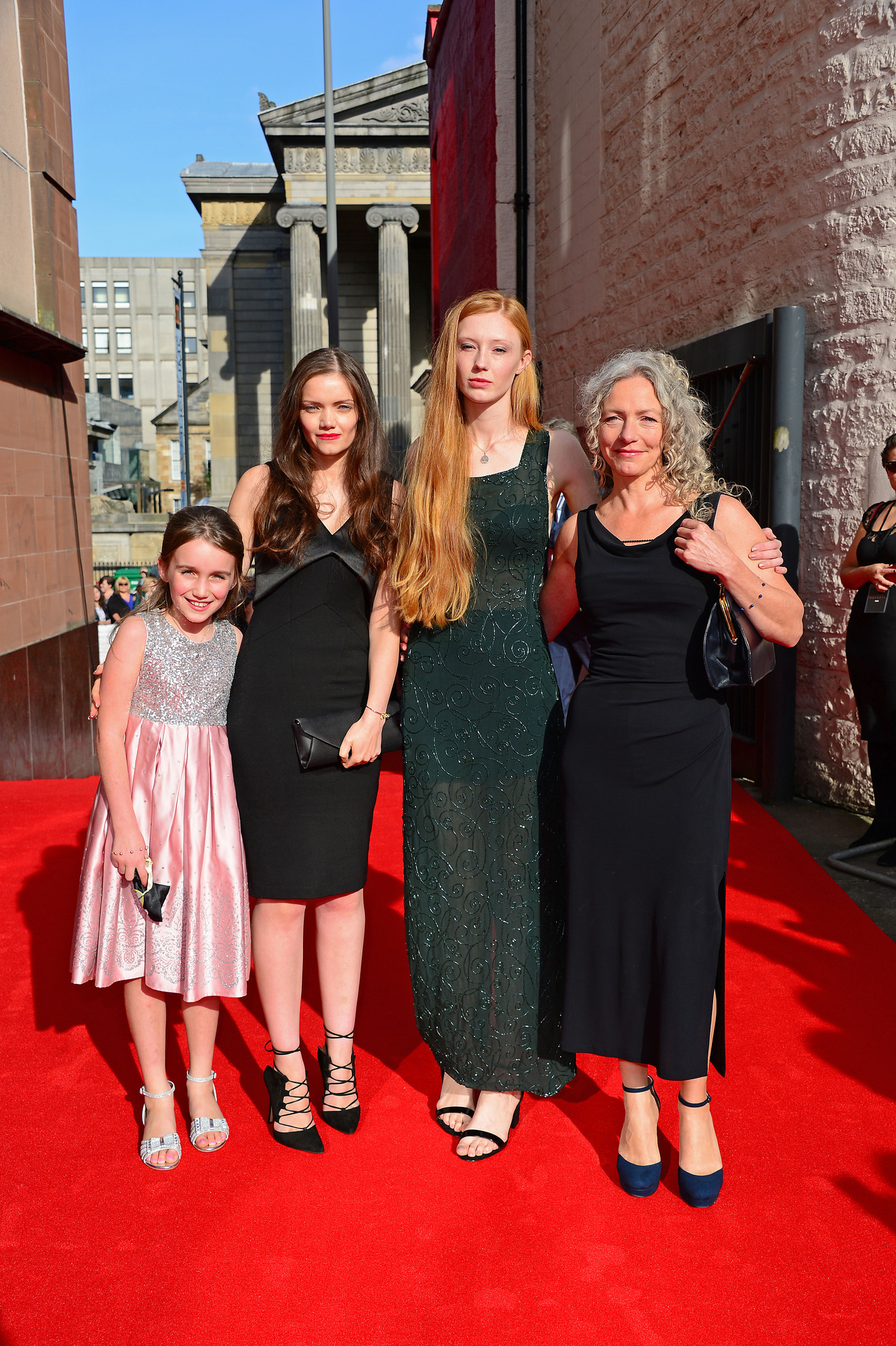 Seylan Baxter, Lynn Kennedy, Amber Rissmann and Kayla Fallon at event of Macbeth (2015)