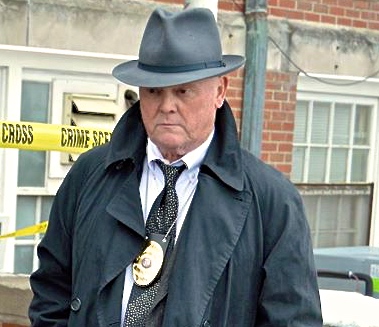 Detective Mosler on set of 