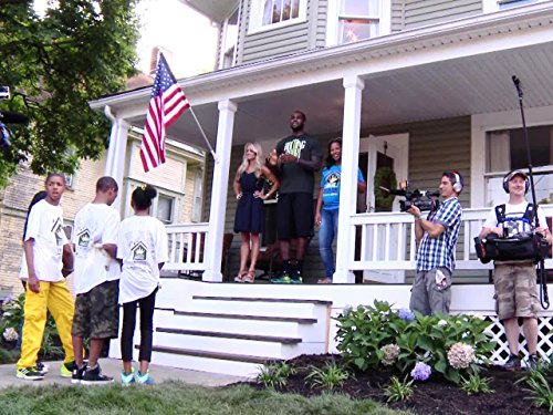 Still of Nicole Curtis in Rehab Addict (2010)