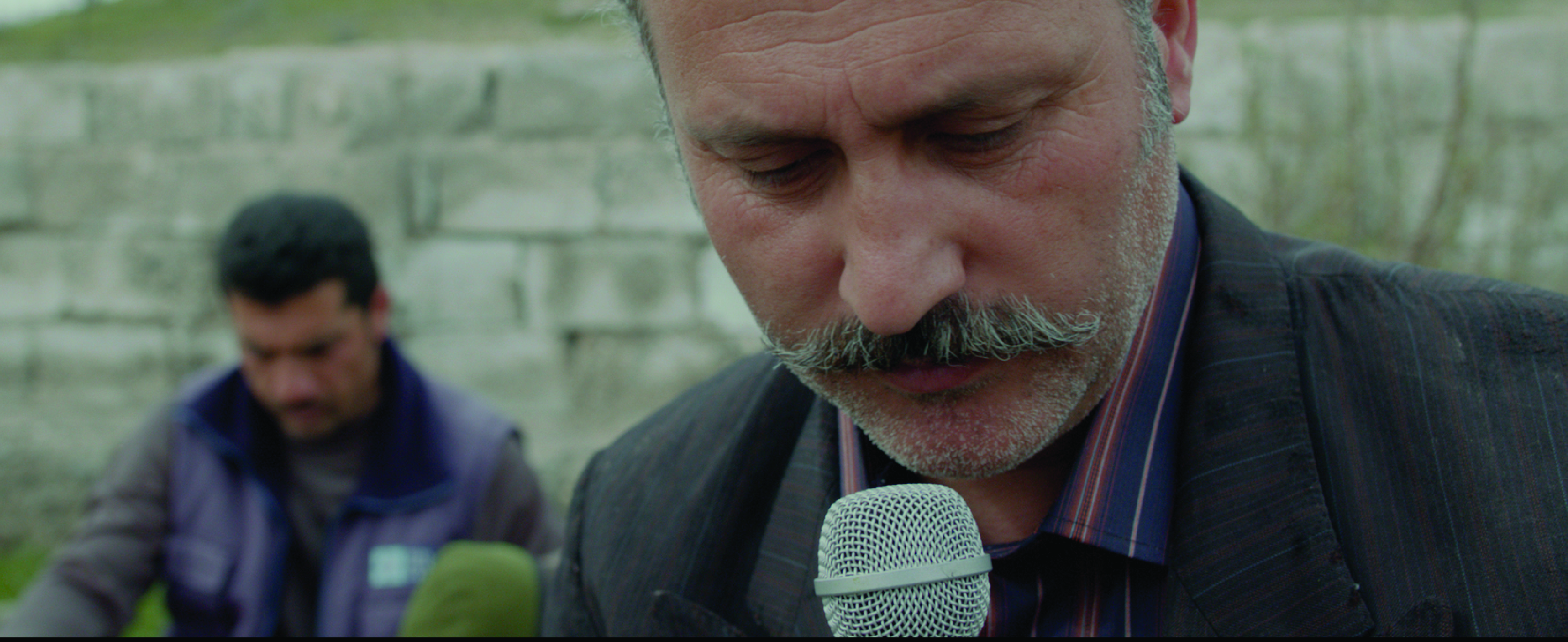 Still of Okan Avci and Muttalip Mujdeci in Sivas (2014)