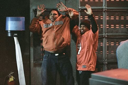 Still of Anthony Anderson and Lahmard J. Tate in Barbershop (2002)