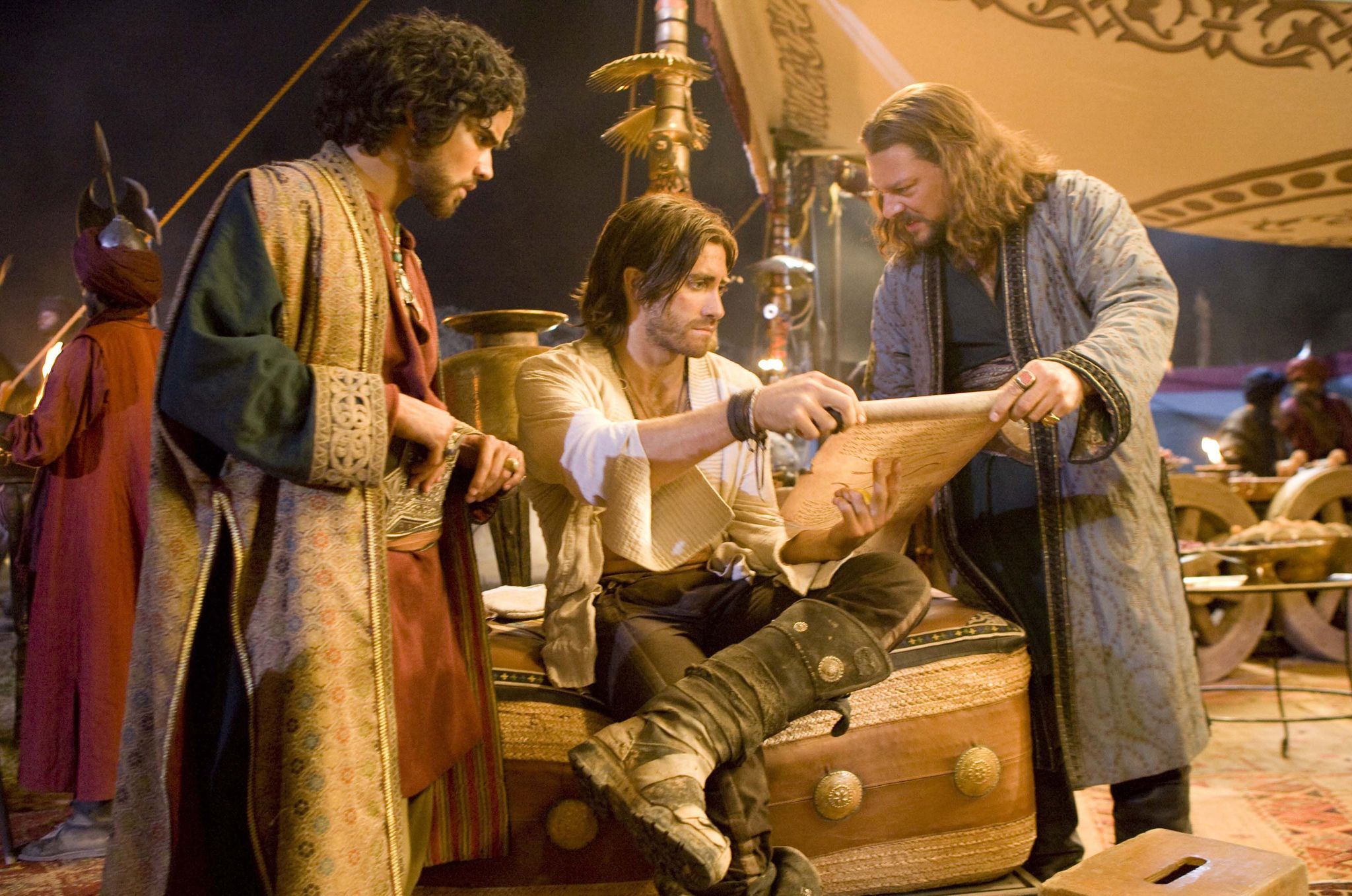 Still of Richard Coyle, Jake Gyllenhaal and Reece Ritchie in Persijos princas: laiko smiltys (2010)
