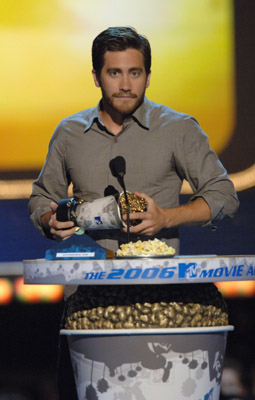 Jake Gyllenhaal at event of 2006 MTV Movie Awards (2006)