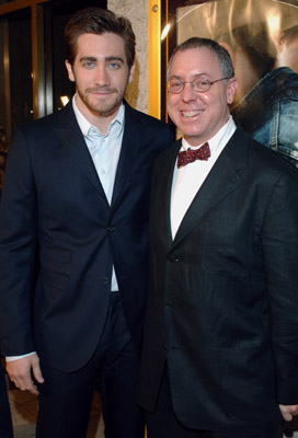 Jake Gyllenhaal and James Schamus at event of Kuprotas kalnas (2005)