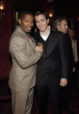 Jamie Foxx and Jake Gyllenhaal at event of Jarhead (2005)